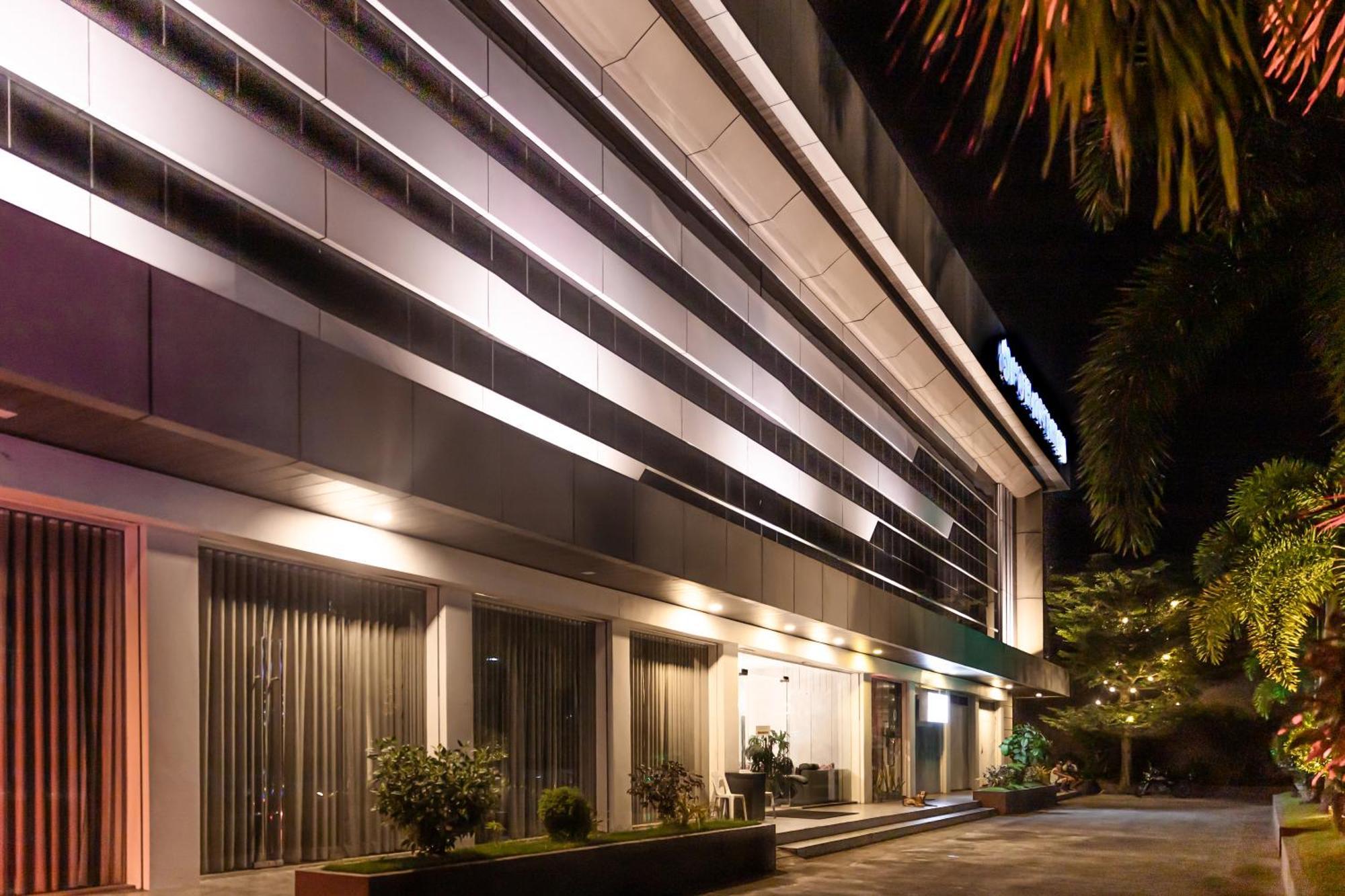 Hotel Costa Brava Tacloban Exteriör bild