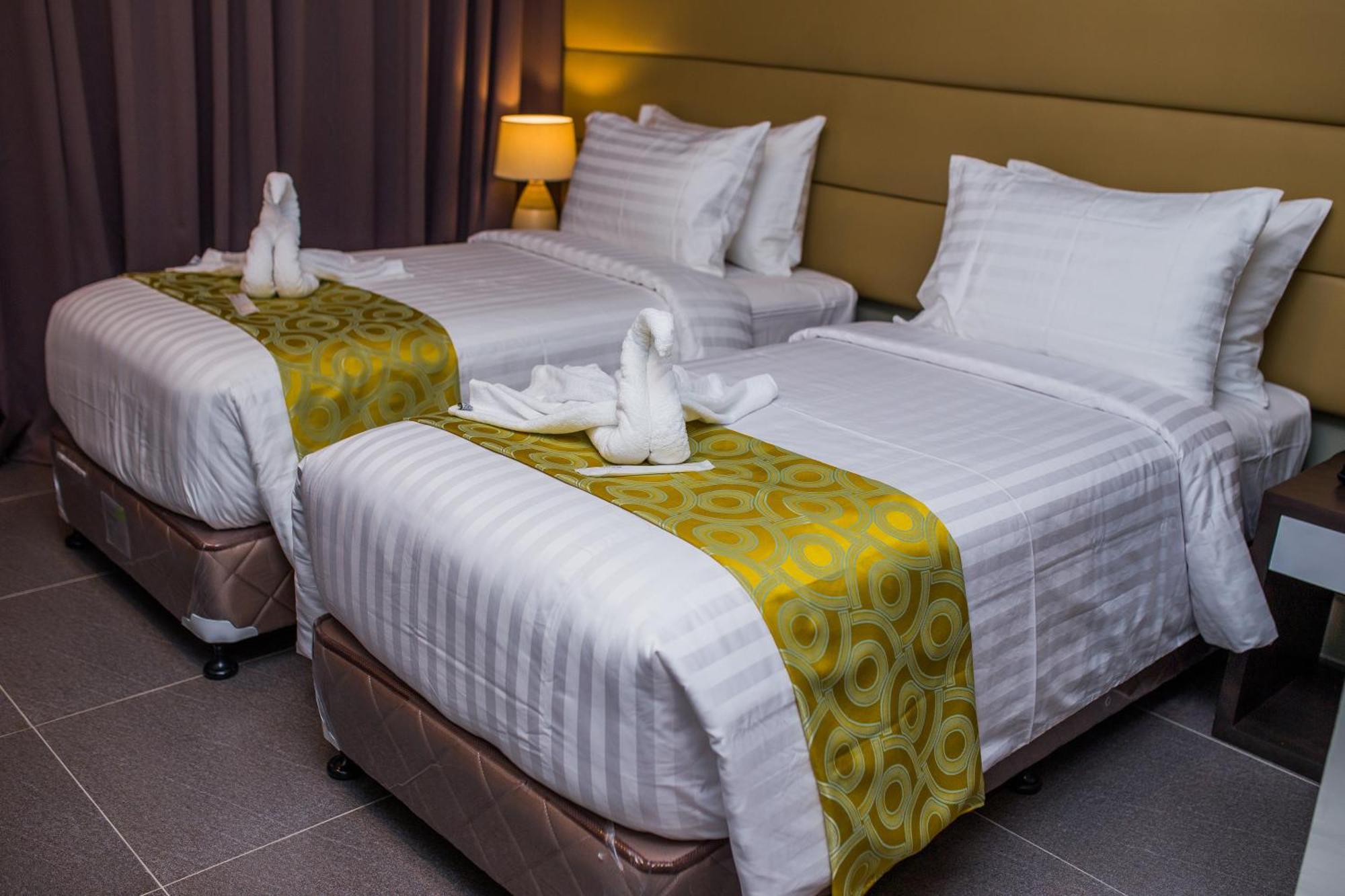Hotel Costa Brava Tacloban Exteriör bild