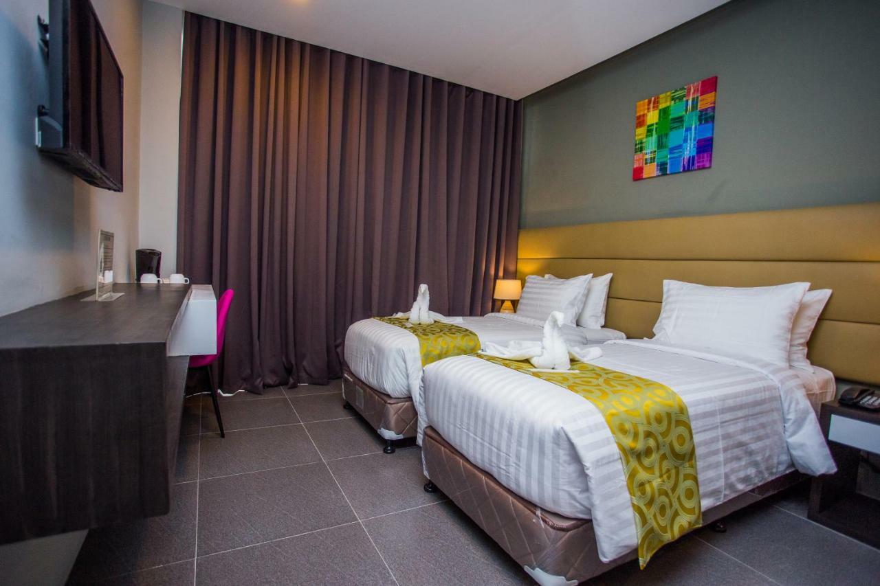 Hotel Costa Brava Tacloban Exteriör bild